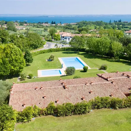 Amazing View With Two Swimming Pools Near *
