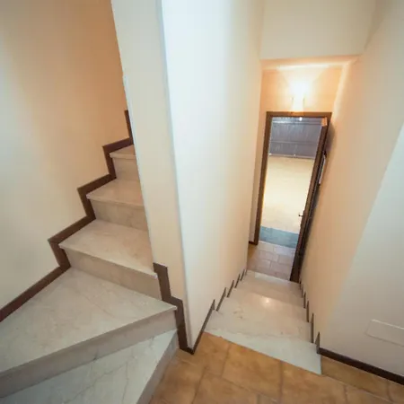 Appartement Amazing View With Two Swimming Pools Near Soiano Del Lago